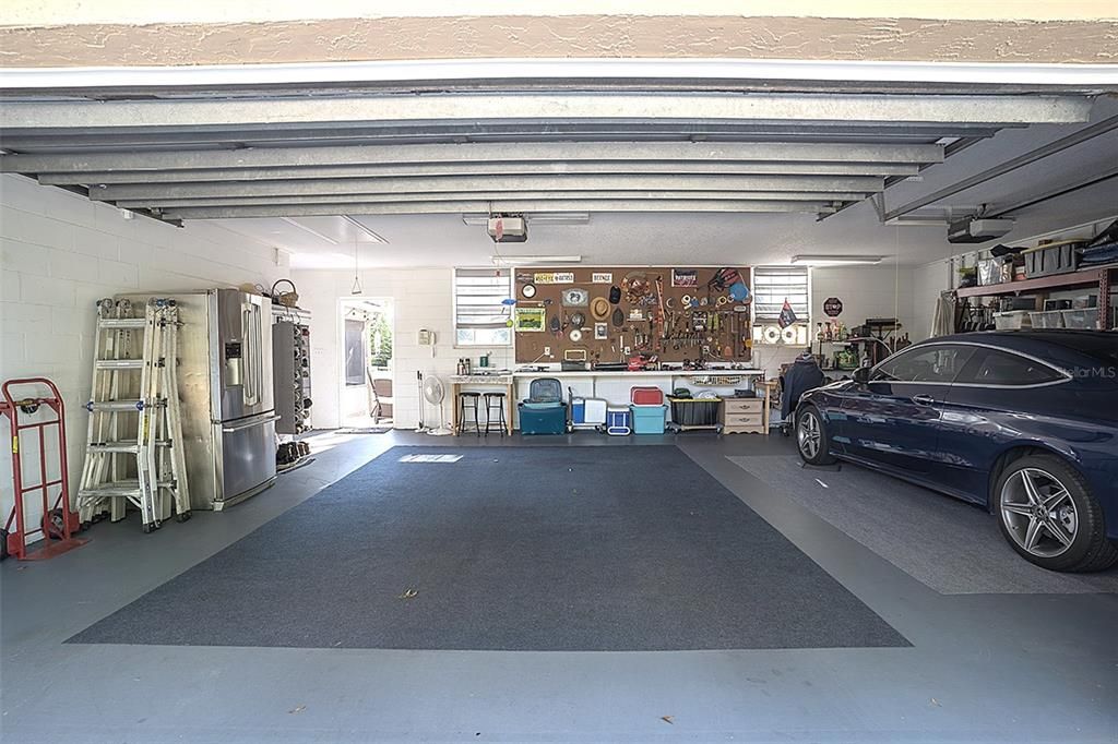 Garage, Interior
