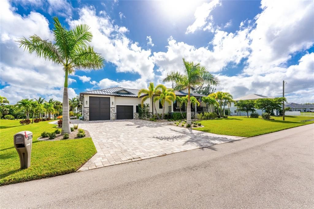 Attached, Backyard, Exterior, Facade, Ranch