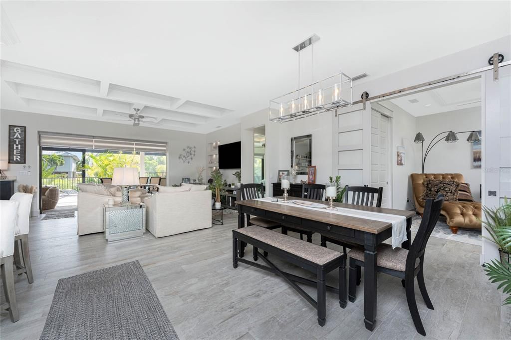 Chandelier, Dining room, Interior, Living room, Pendant Lights, Wood Texture Flooring