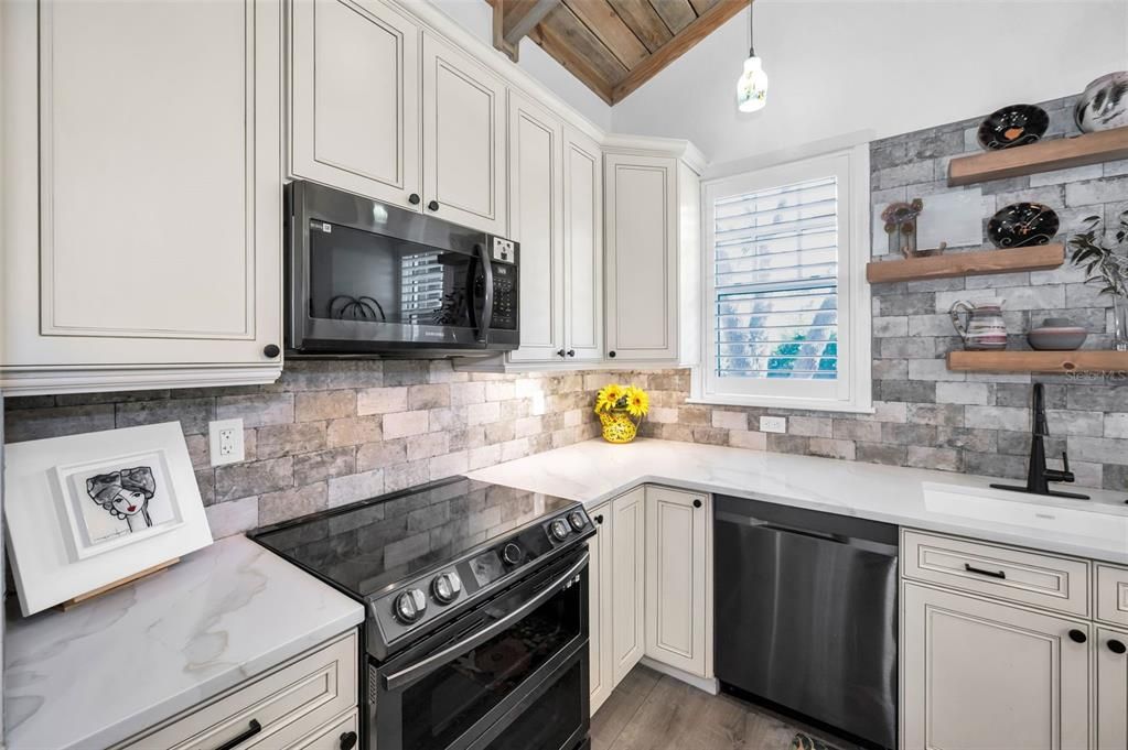 Interior, Kitchen, Pendant Lights, Wood Texture Flooring