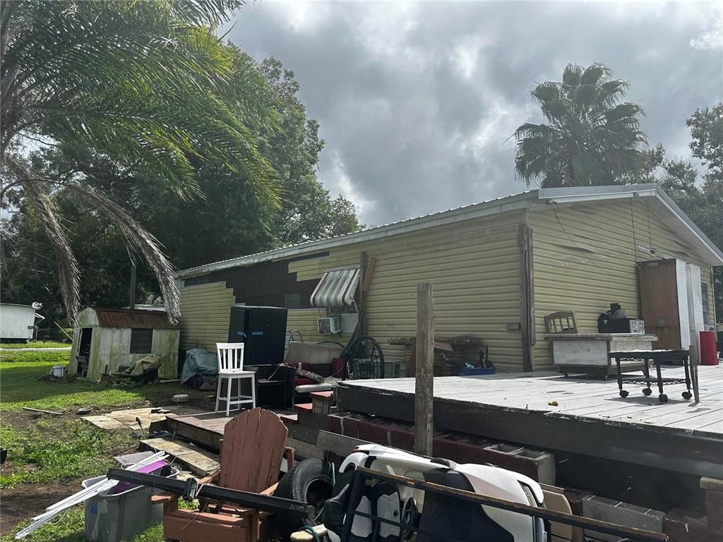 Backyard, Exterior