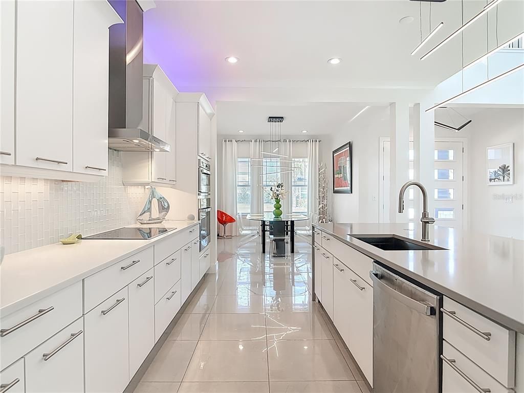 Dining room, Interior, Kitchen, Pendant Lights, Recessed Lighting, Stainless Steel Appliances