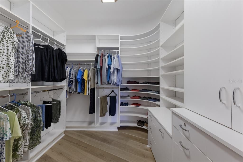 Interior, Walk-in Closets, Wood Texture Flooring