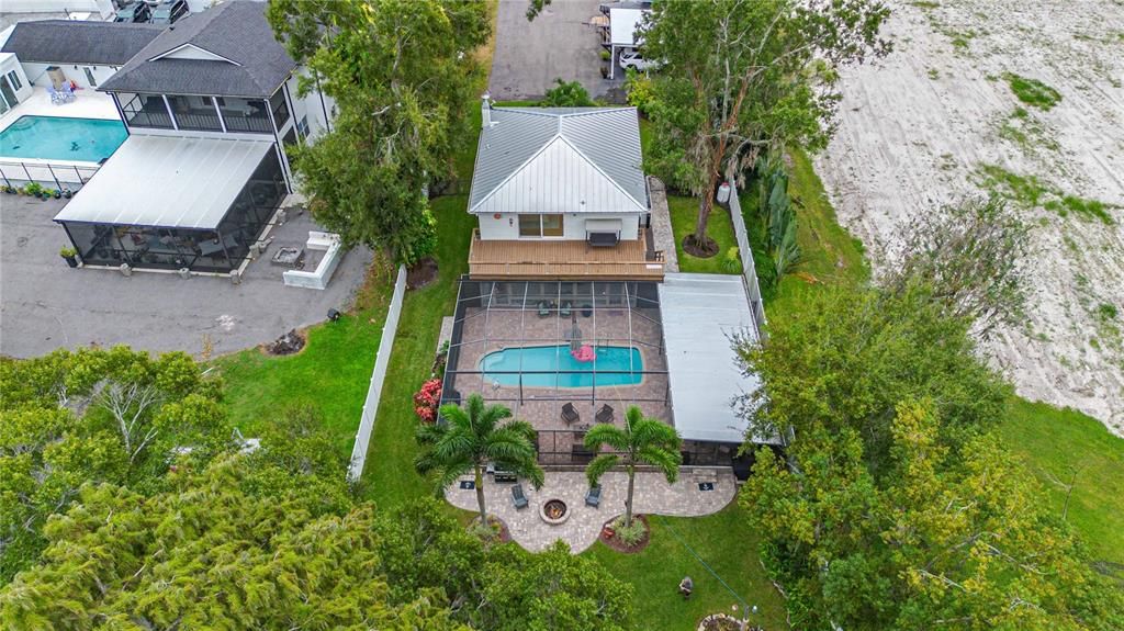 Exterior, Drone