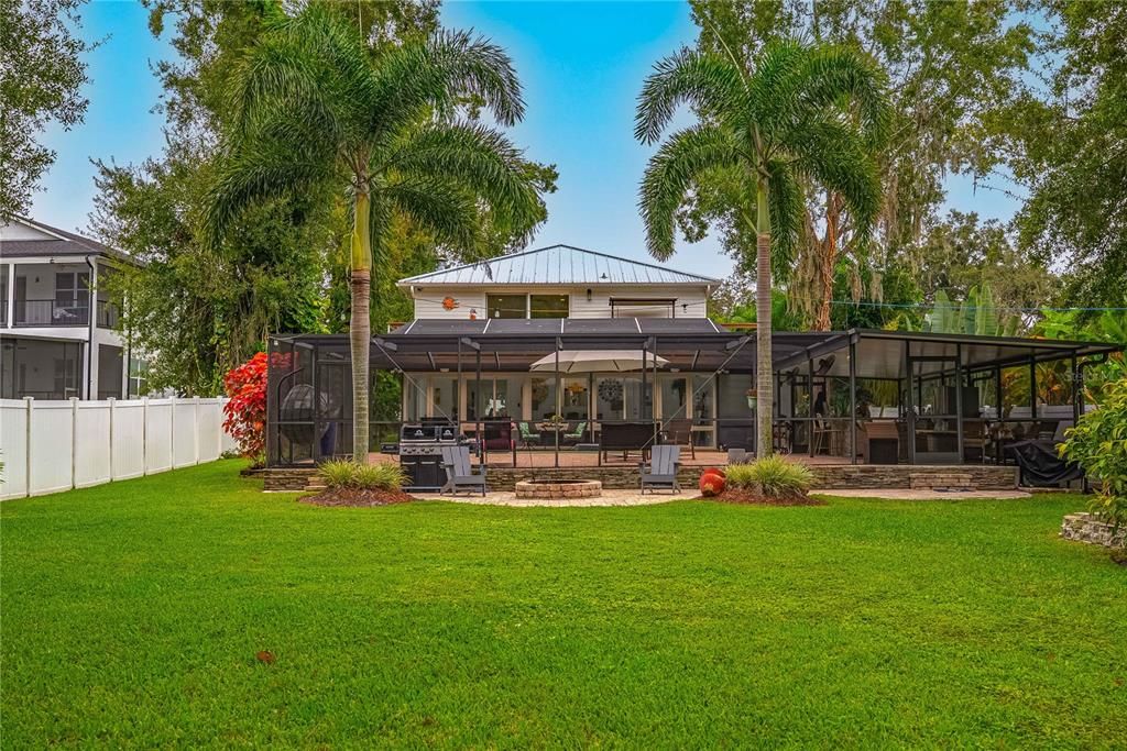 Backyard, Exterior