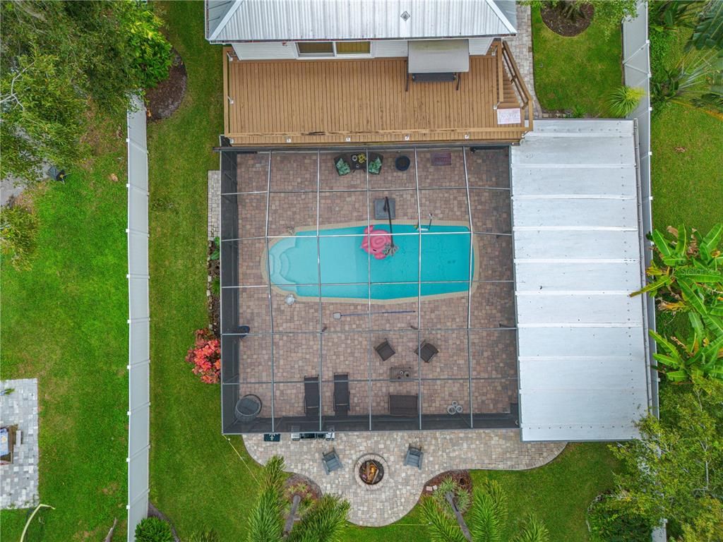 Exterior, Drone