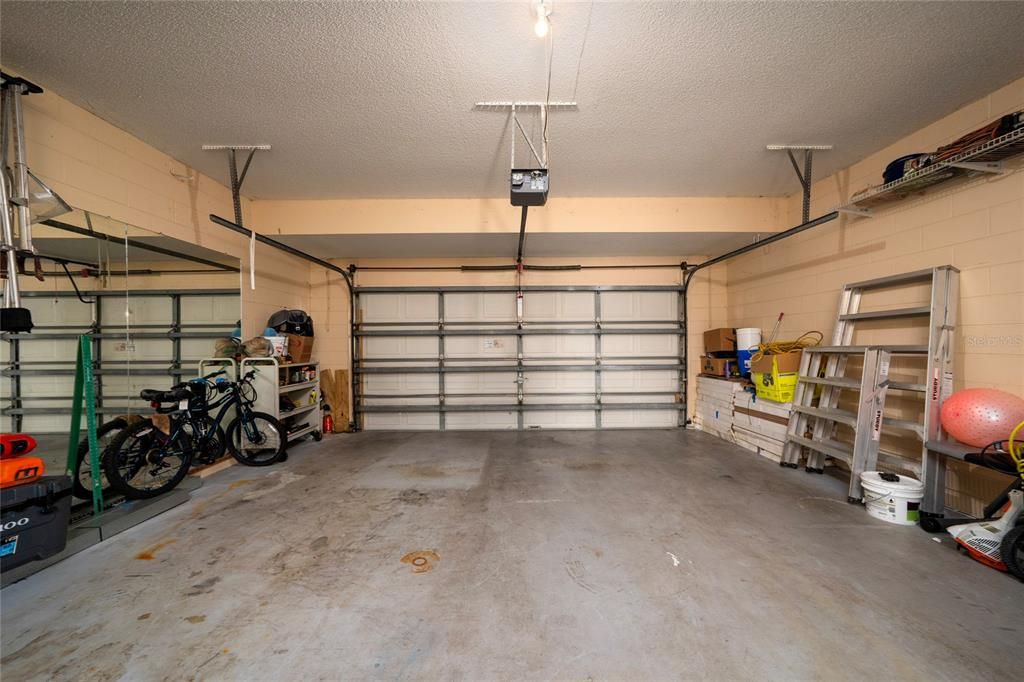 Garage, Interior