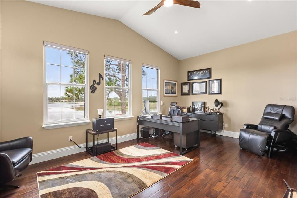Home Office, Interior, Recessed Lighting, Wood Texture Flooring