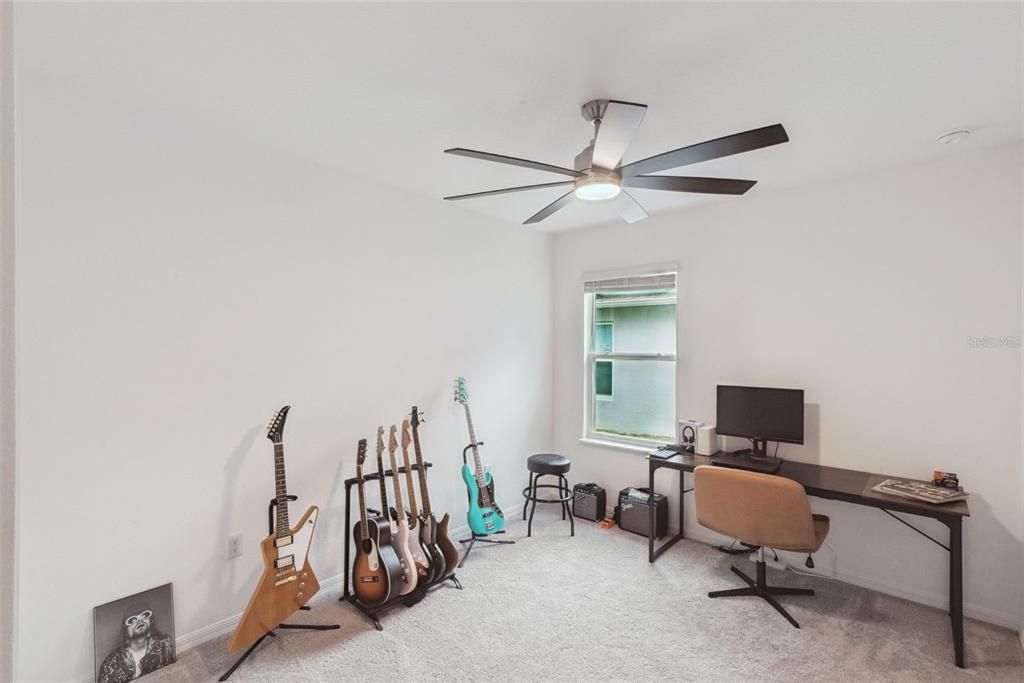 Home Office, Interior