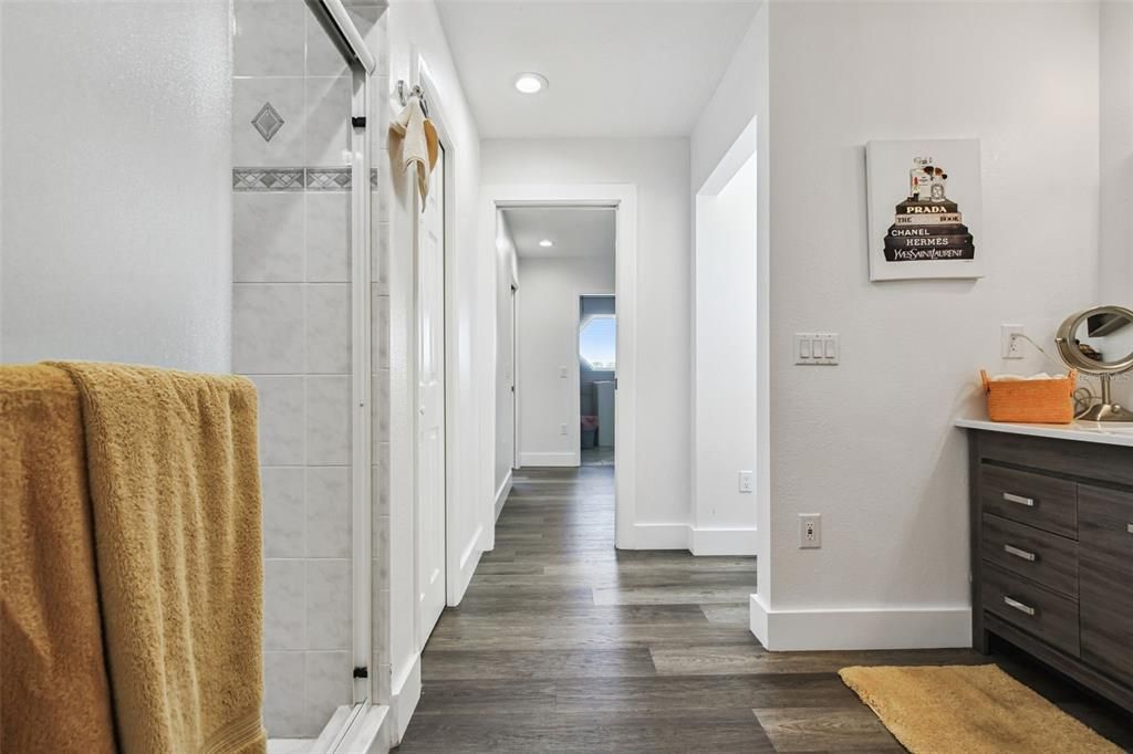 Interior, Recessed Lighting, Wood Texture Flooring