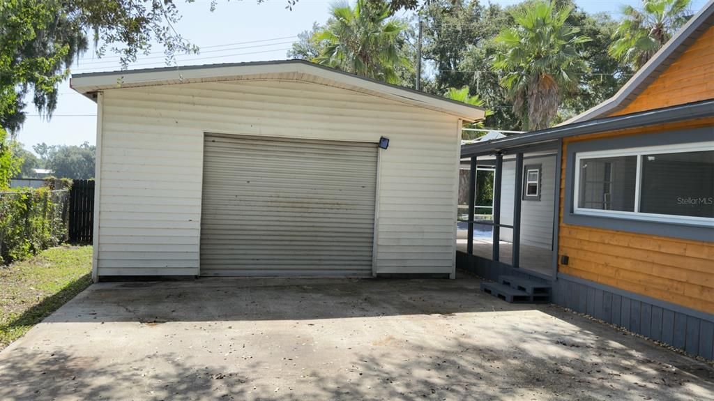 Detached Garage, Exterior