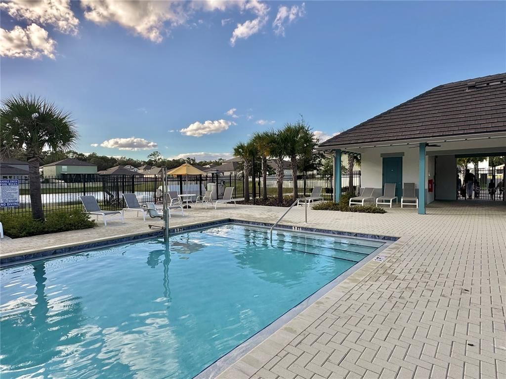 Exterior, Pool