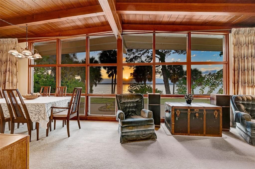 Dining room, Interior, Water, Wooden Beams, Wooden Ceilings