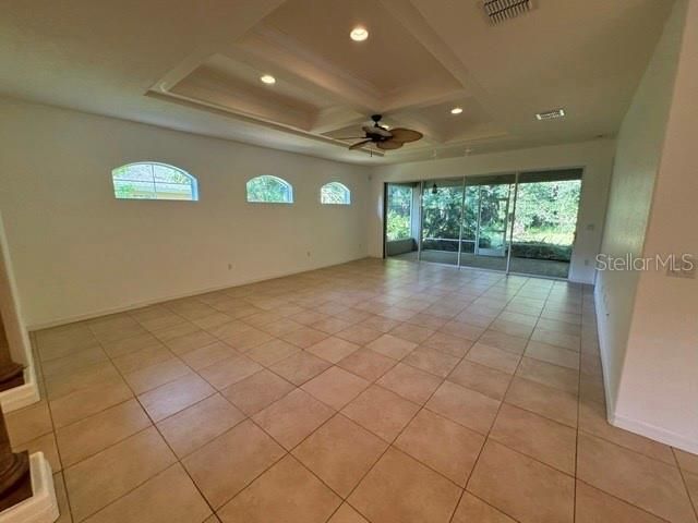 Empty room, Interior, Recessed Lighting