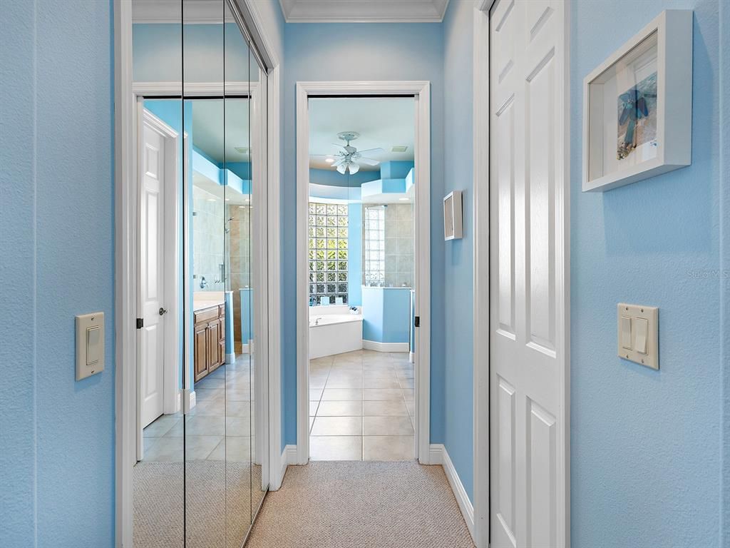 Bathroom, Interior, Recessed Lighting