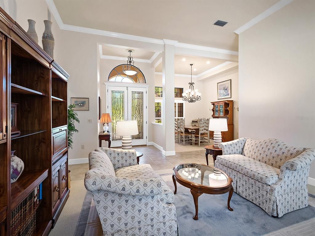 Chandelier, Dining room, Interior, Living room, Pendant Lights, Recessed Lighting