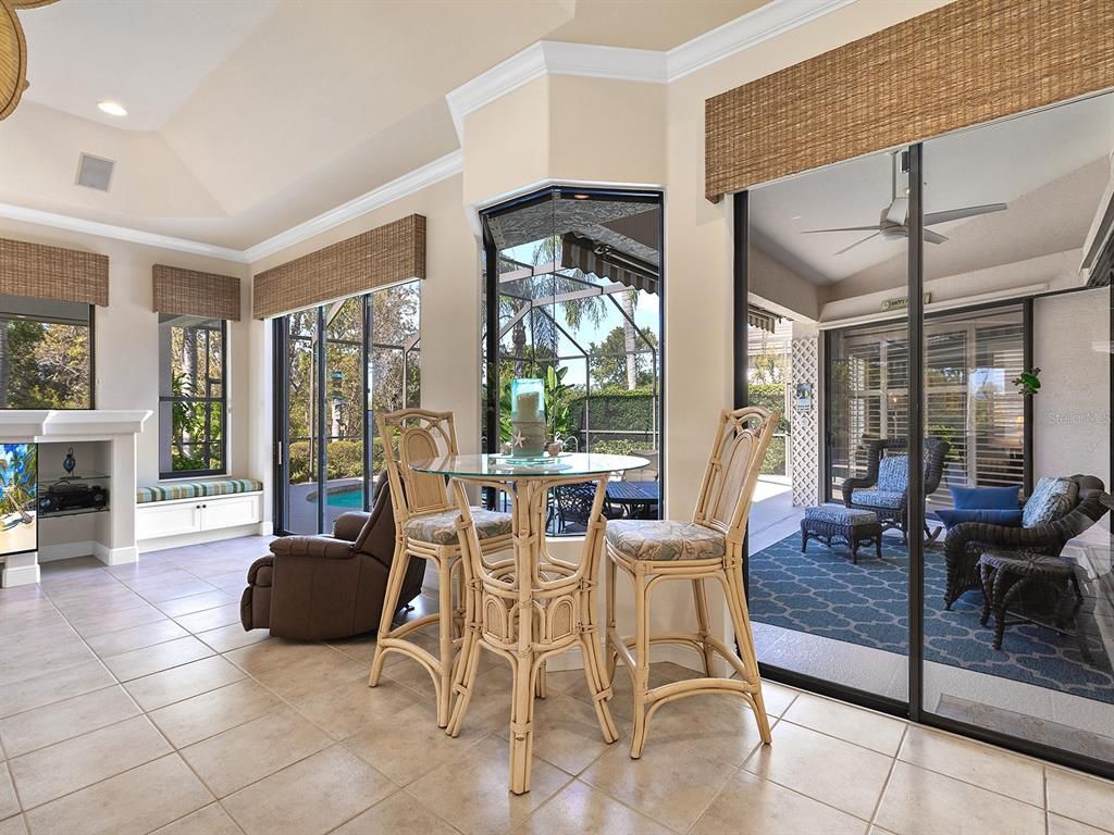 Dining room, Fireplace, Interior, Recessed Lighting