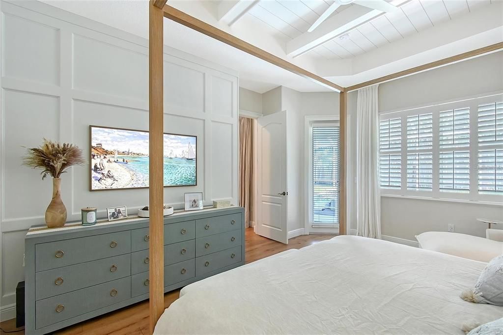 Bedroom, Interior, Water, Wood Texture Flooring