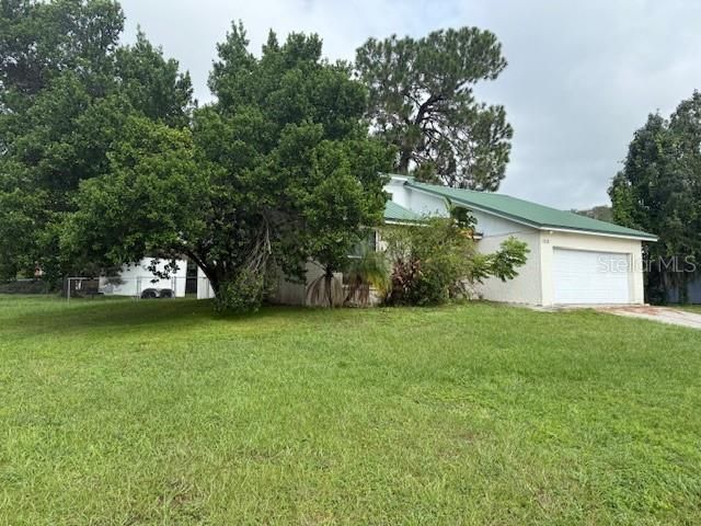 Backyard, Exterior