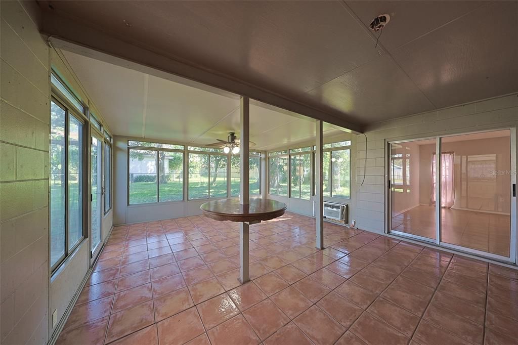 Empty room, Interior, Sun Room