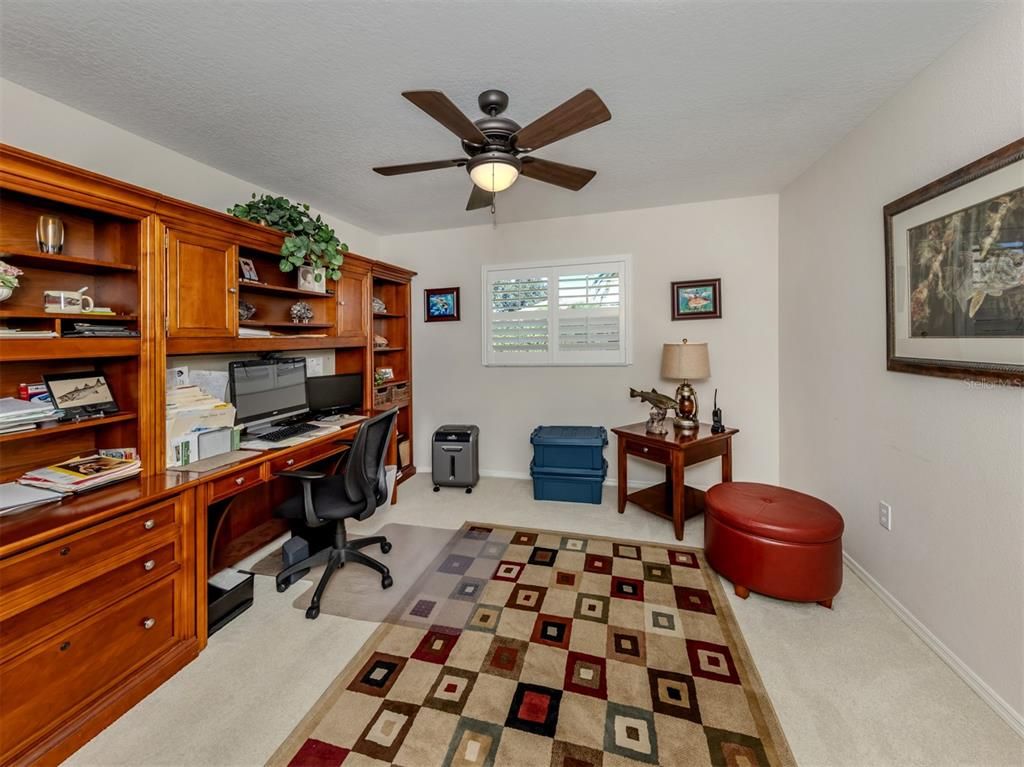 Home Office, Interior