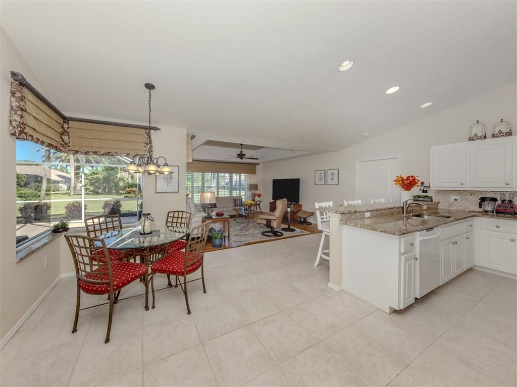 Chandelier, Dining room, Interior, Kitchen, Living room, Pendant Lights, Recessed Lighting
