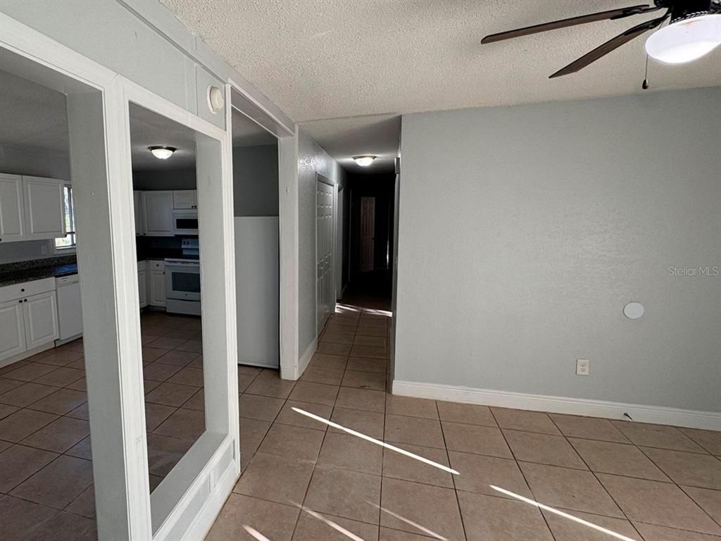 Empty room, Interior, Kitchen