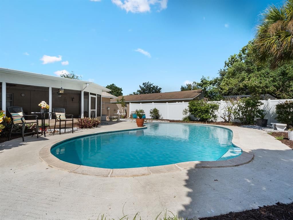 Exterior, Pool