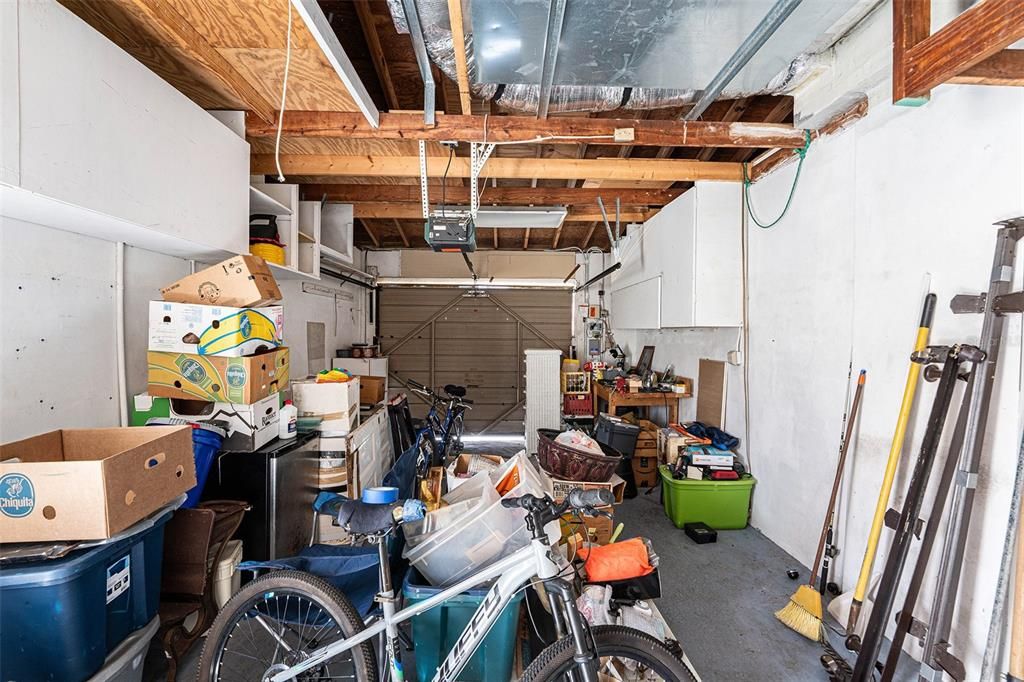 Garage, Interior, Wooden Beams