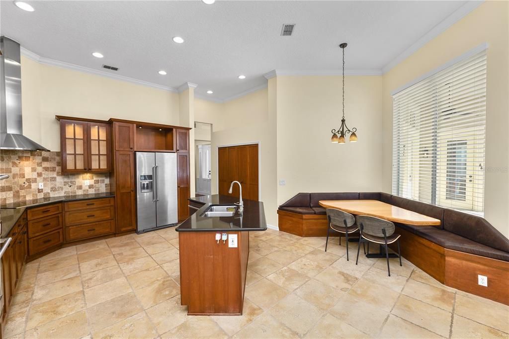 Dining room, Interior, Kitchen, Pendant Lights, Recessed Lighting, Stainless Steel Appliances