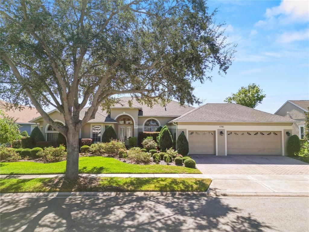Attached, Exterior, Facade, Ranch