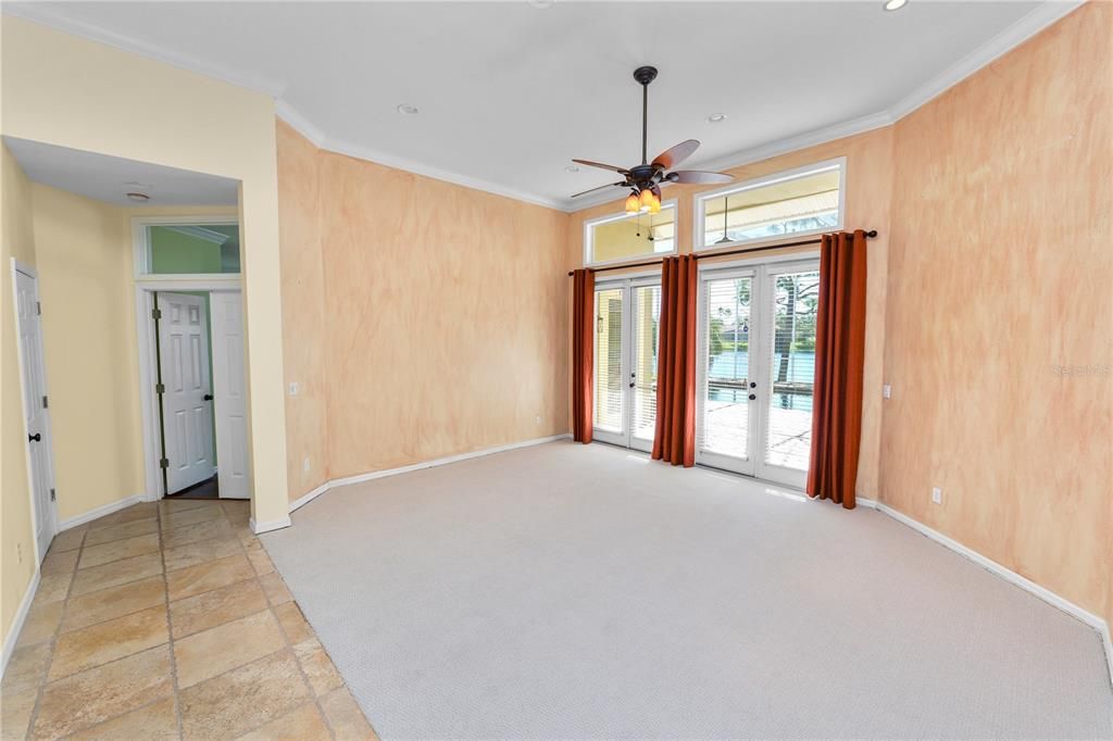 Empty room, Interior, Recessed Lighting