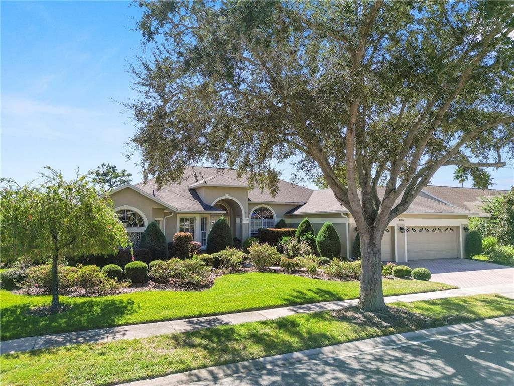 Attached, Exterior, Facade, Ranch