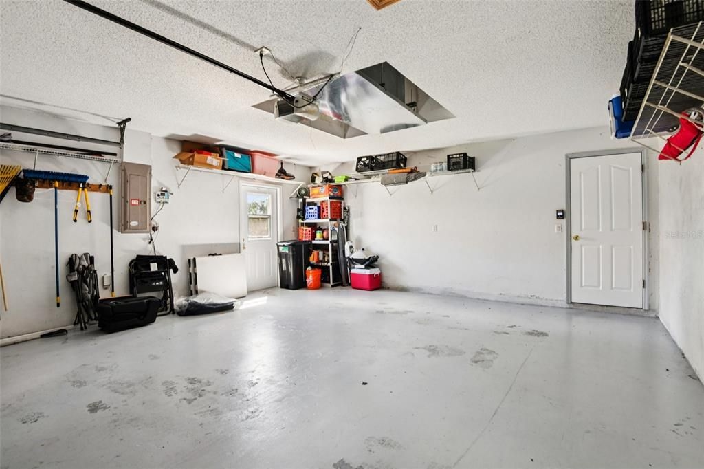 Garage, Interior