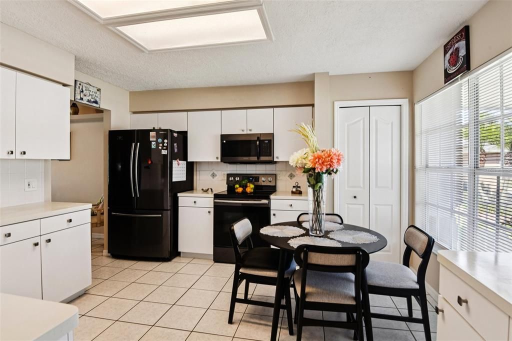 Dining room, Interior, Kitchen