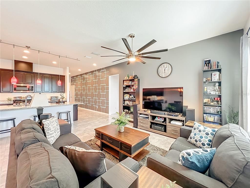 Interior, Kitchen, Living room, Pendant Lights, Recessed Lighting, Stainless Steel Appliances