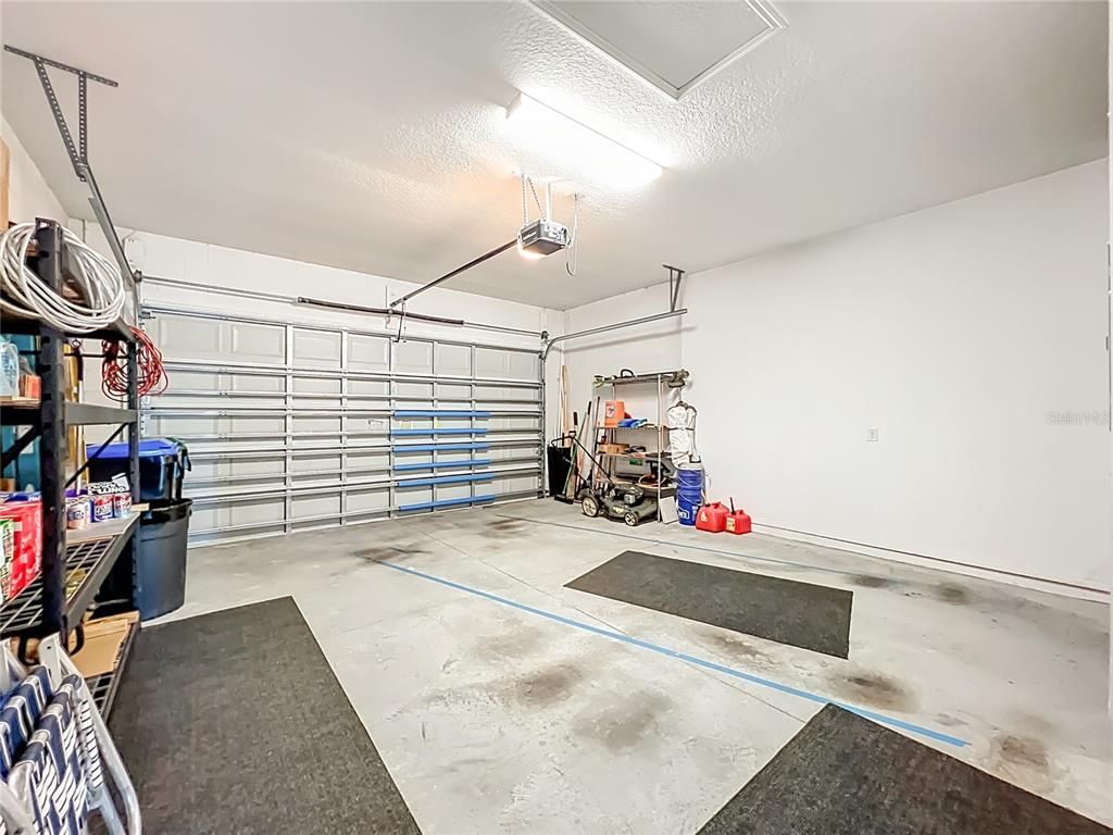 Garage, Interior
