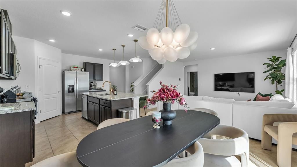 Dining room, Interior, Kitchen, Living room, Pendant Lights, Recessed Lighting, Stainless Steel Appliances