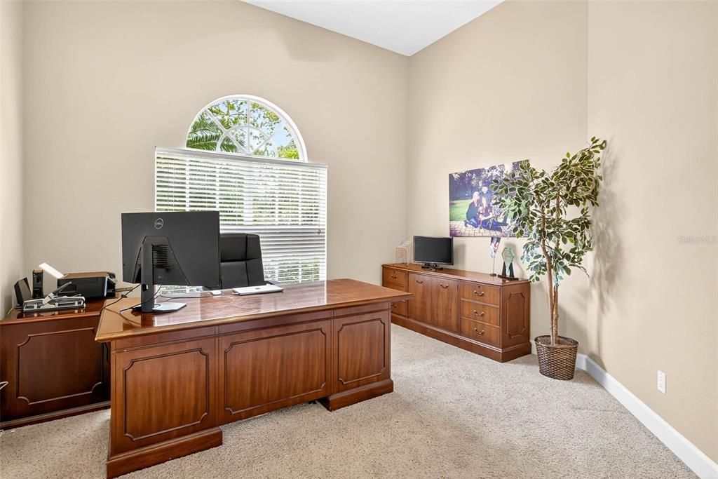 Home Office, Interior