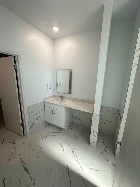 Bathroom, Interior, Marble, Recessed Lighting