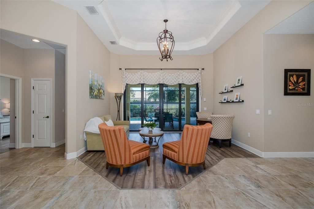 Dining room, Interior, Pendant Lights, Recessed Lighting