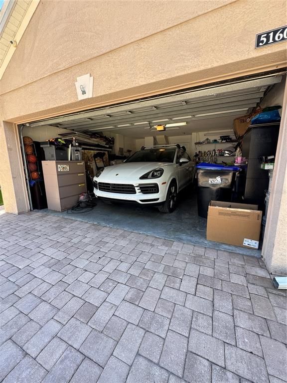 Exterior, Garage