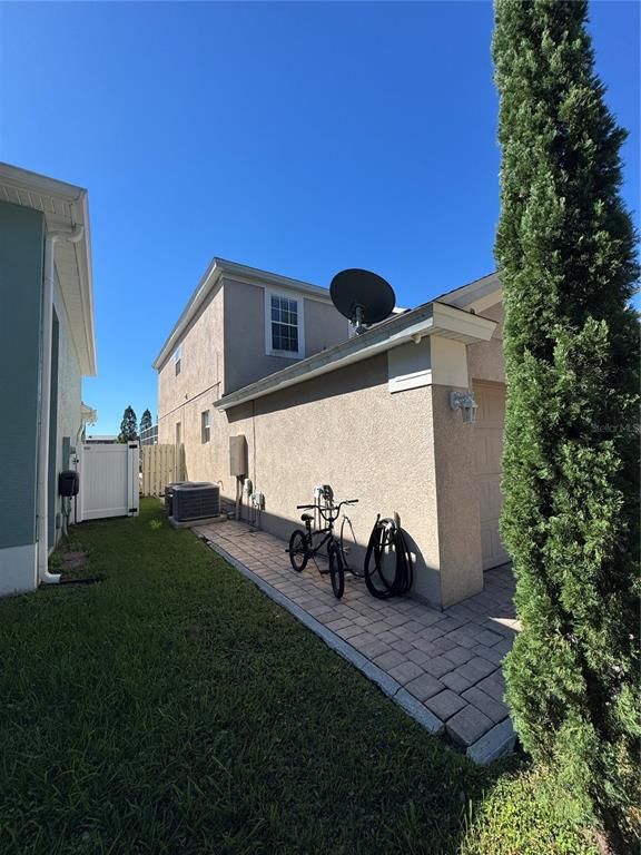 Backyard, Exterior