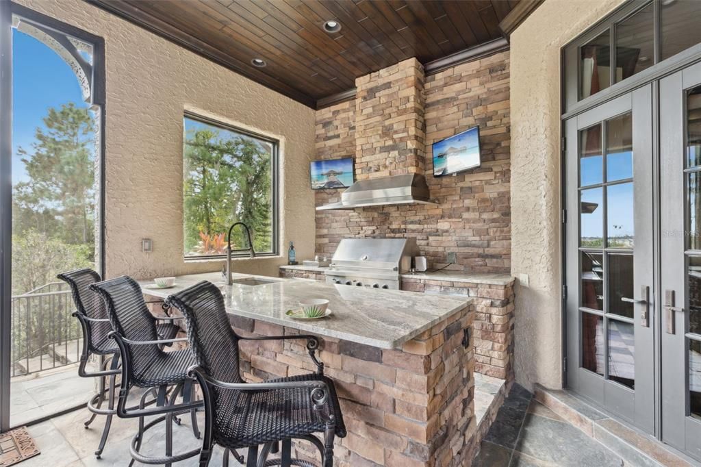 Exterior, Outdoor Kitchen