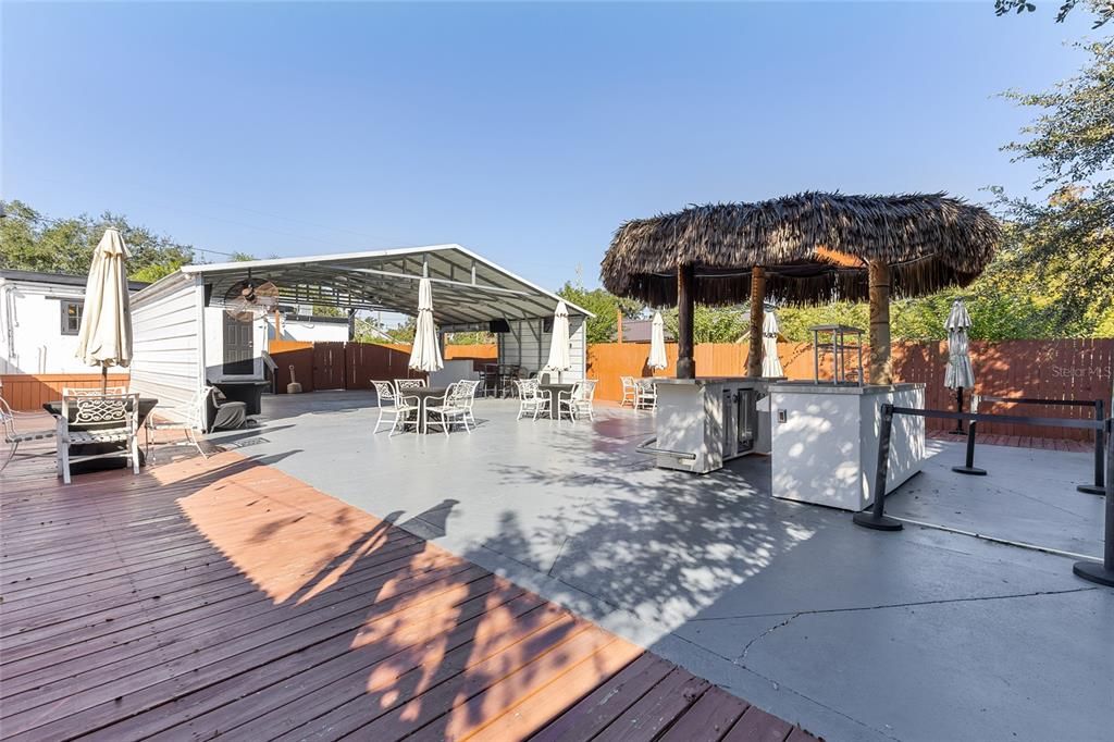 Exterior, Outdoor Kitchen