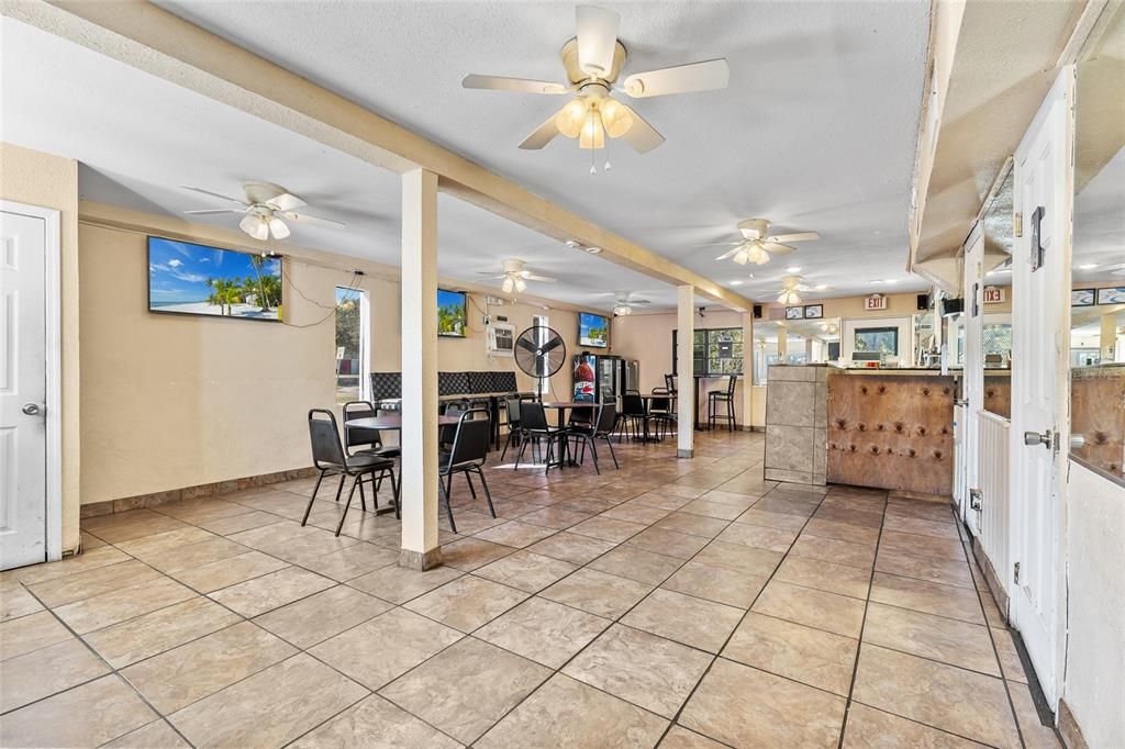 Dining room, Interior
