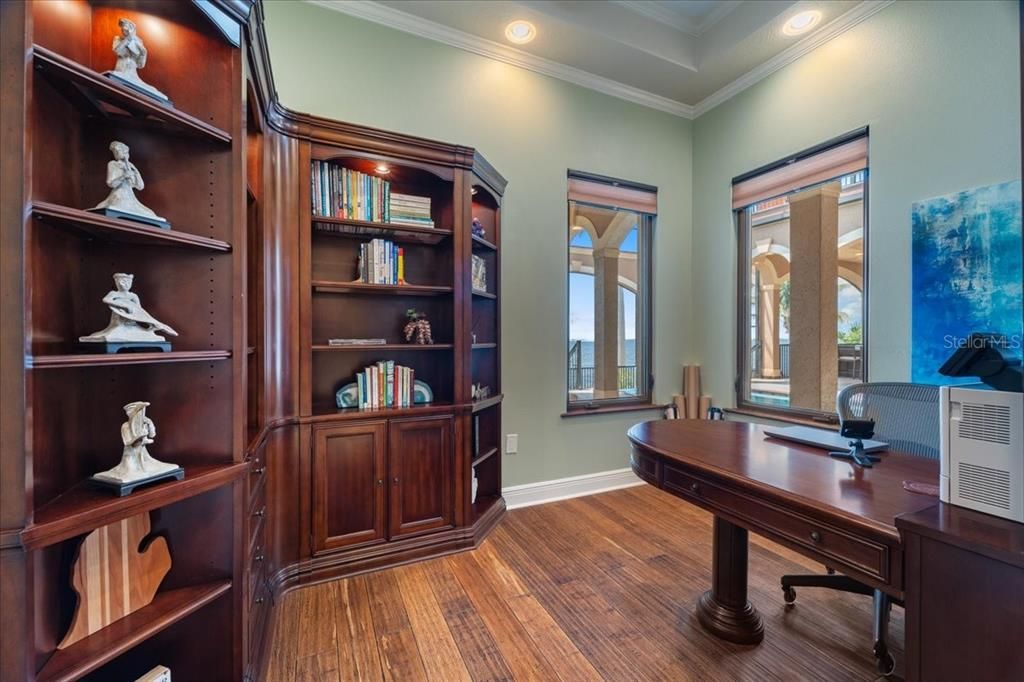 Home Office, Interior, Recessed Lighting, Wood Texture Flooring