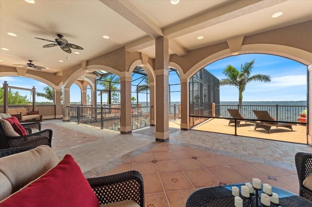 Exterior, Recessed Lighting, Water