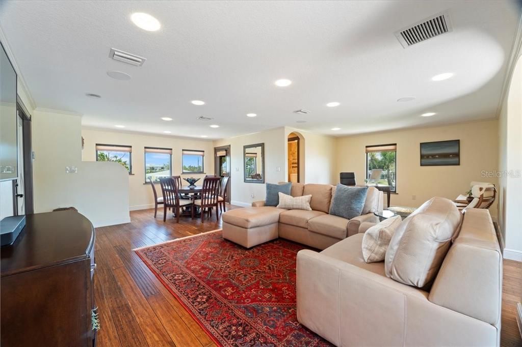 Dining room, Interior, Living room, Recessed Lighting, Wood Texture Flooring