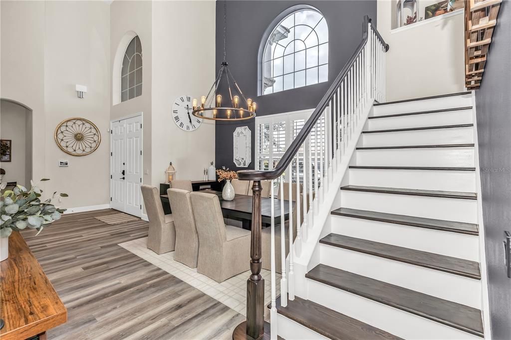 Chandelier, Dining room, Interior, Pendant Lights, Wood Texture Flooring